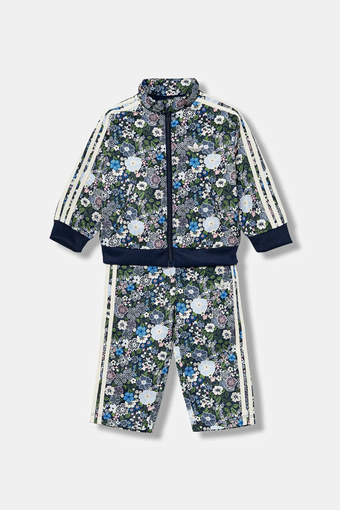 Детский спортивный костюм