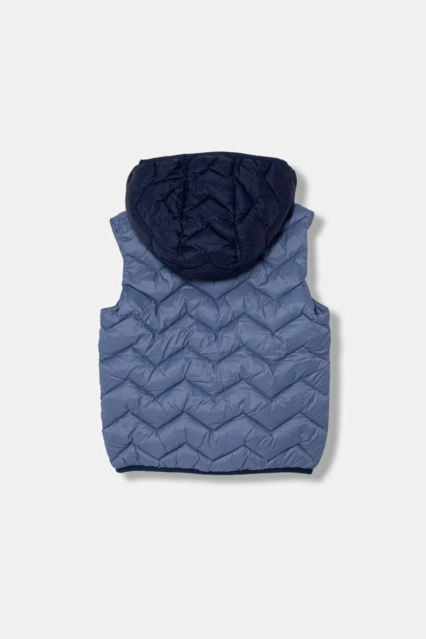 Детский жилет с капюшоном. - фото 2