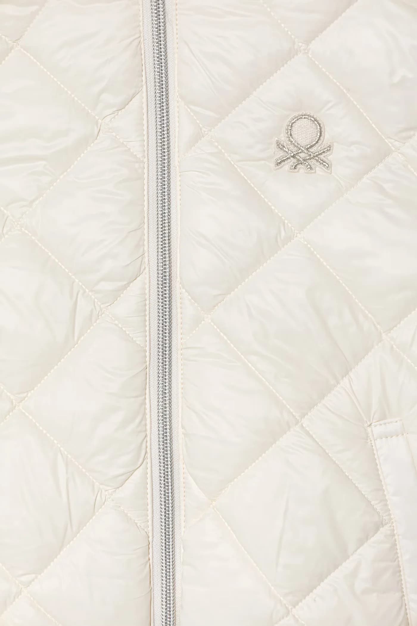 Детский жилет с капюшоном. - фото 3