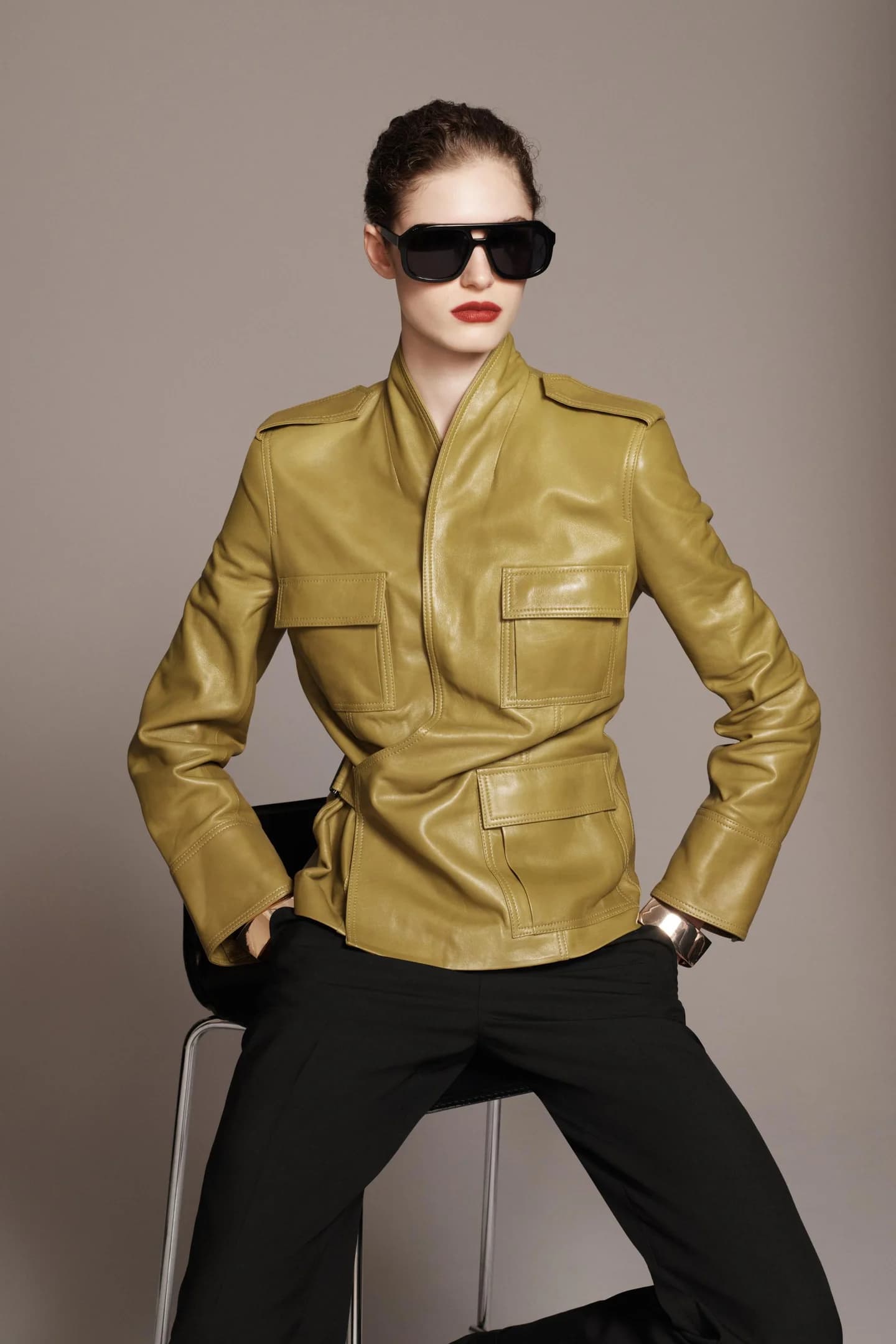 КУРТКА ИЗ 100% КОЖИ – ПРЕДМЕТ Zara ДЛЯ ЖЕНЩИН