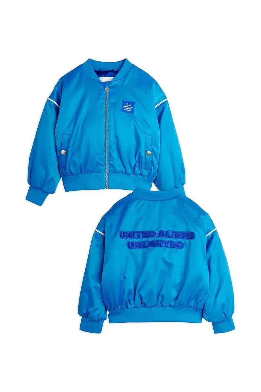 Детская куртка туристического агентства