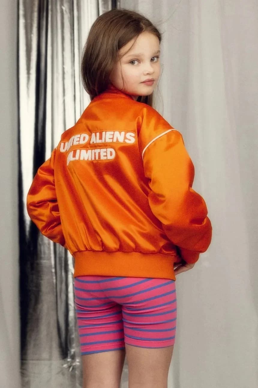 Детская куртка туристического агентства