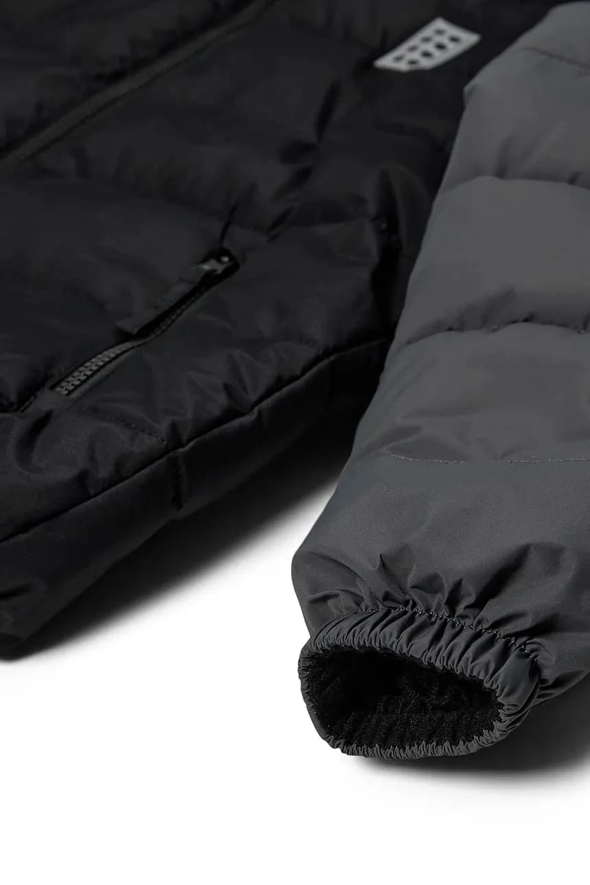 Носите детскую куртку - фото 4