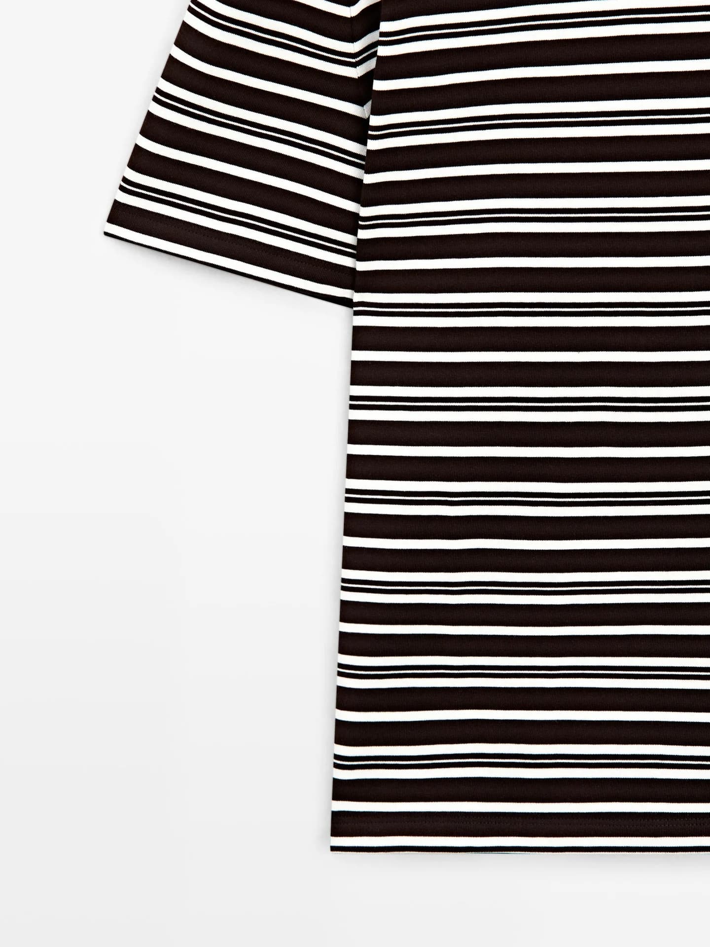 Полосатая футболка с короткими рукавами - фото 4