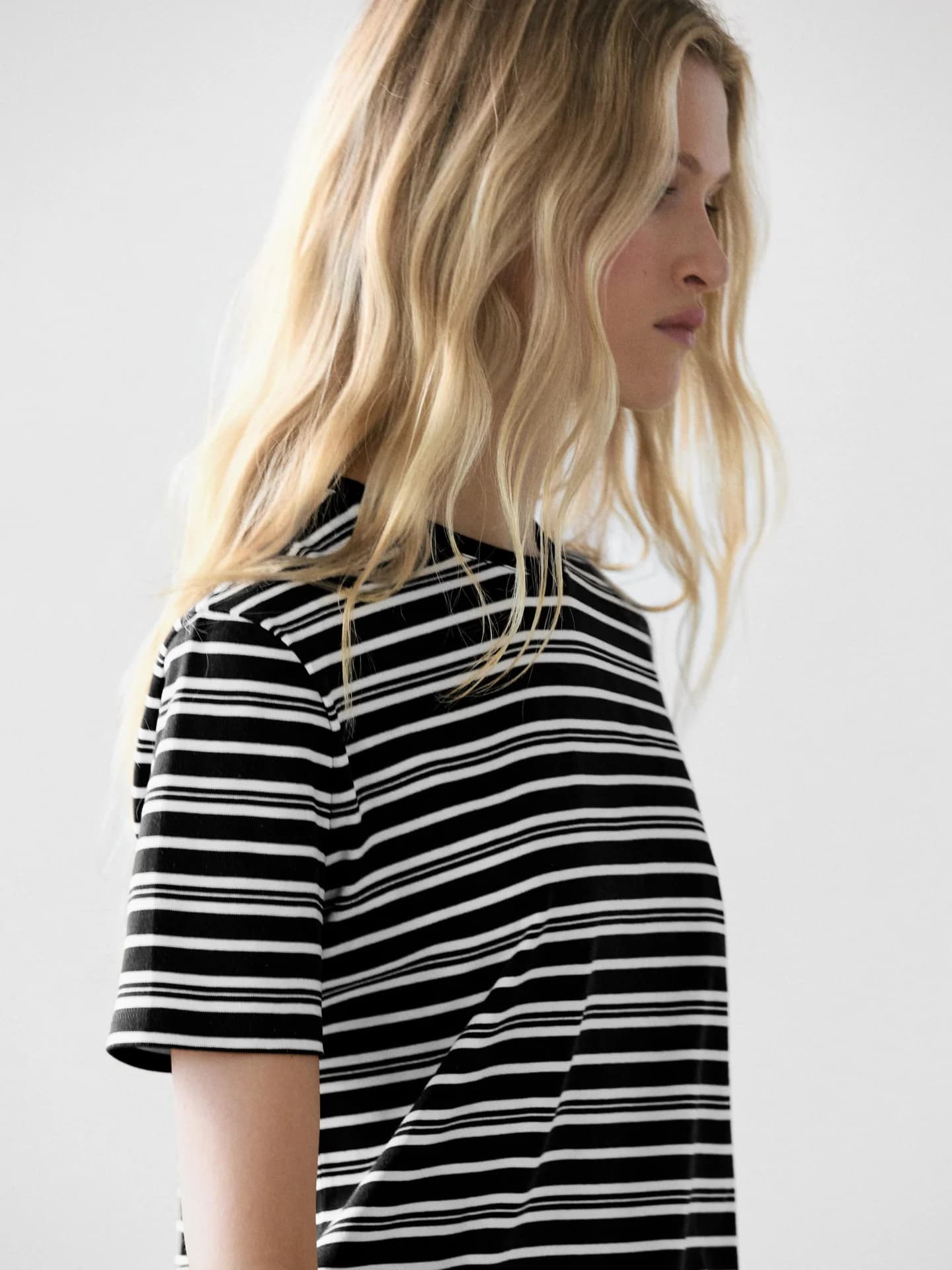 Полосатая футболка с короткими рукавами - фото 10