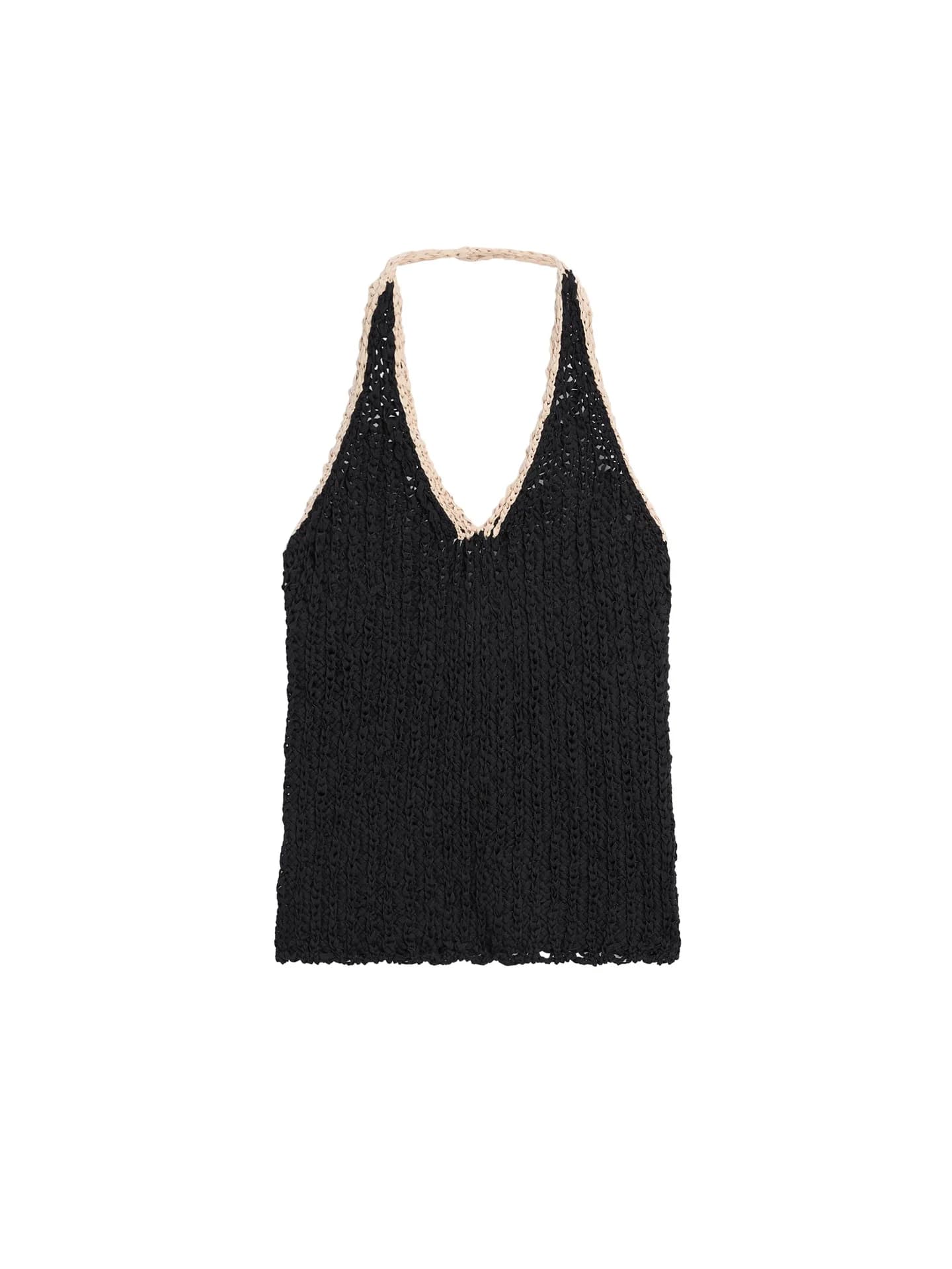 Топ объемной вязки с вырезом через шею и контрастными деталями. - фото 6