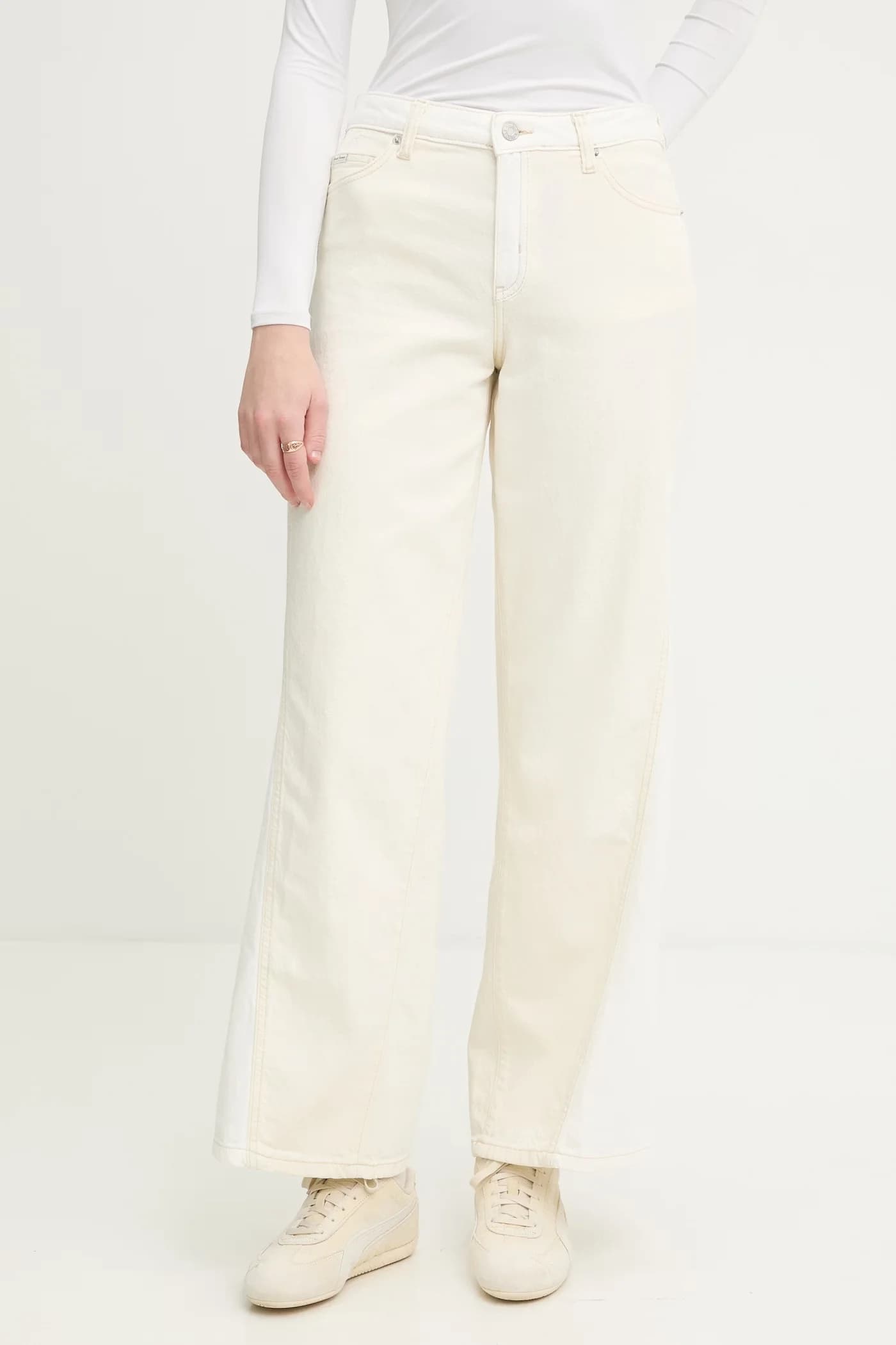 Женские широкие джинсы