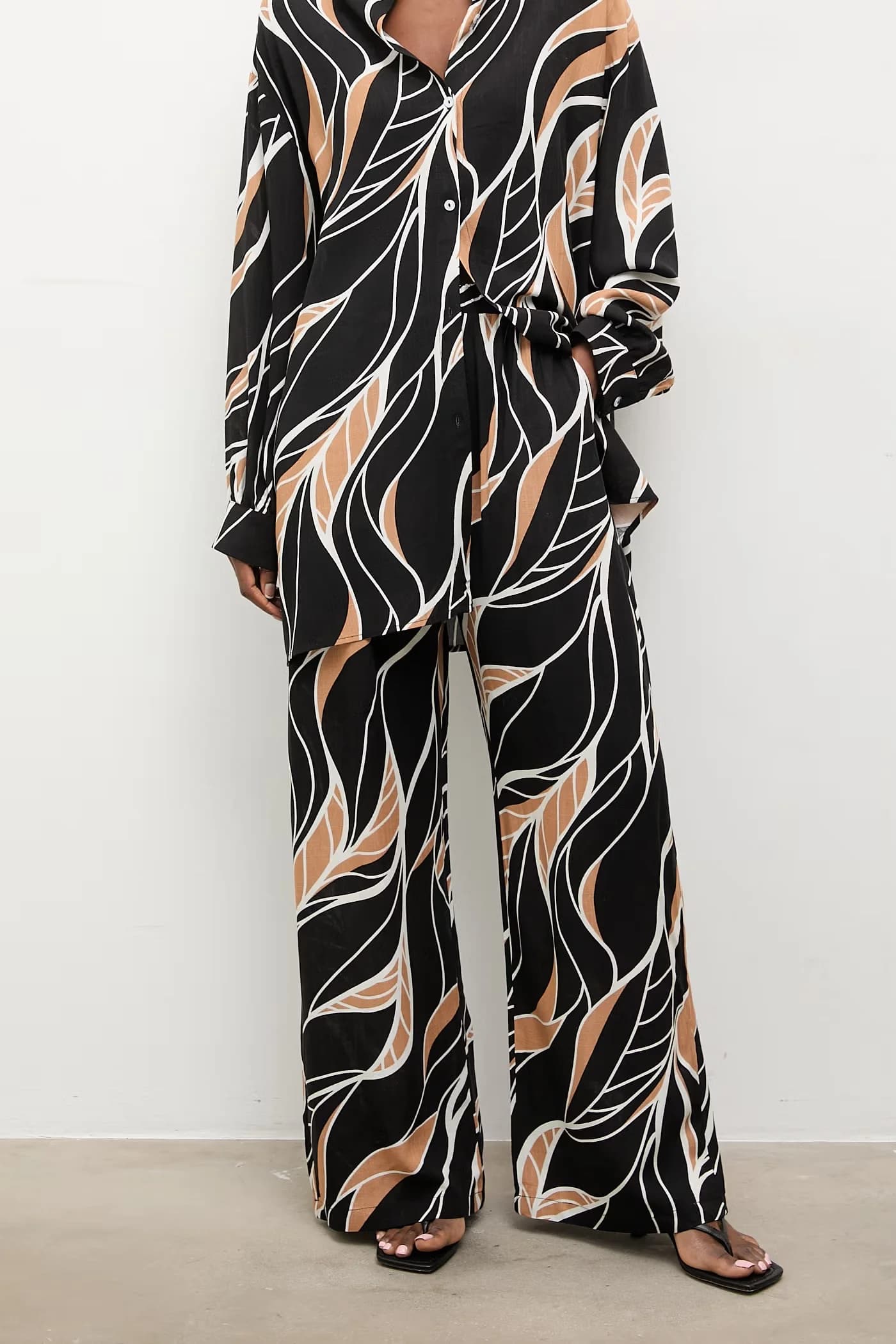 Женский комплект с бельем - фото 3