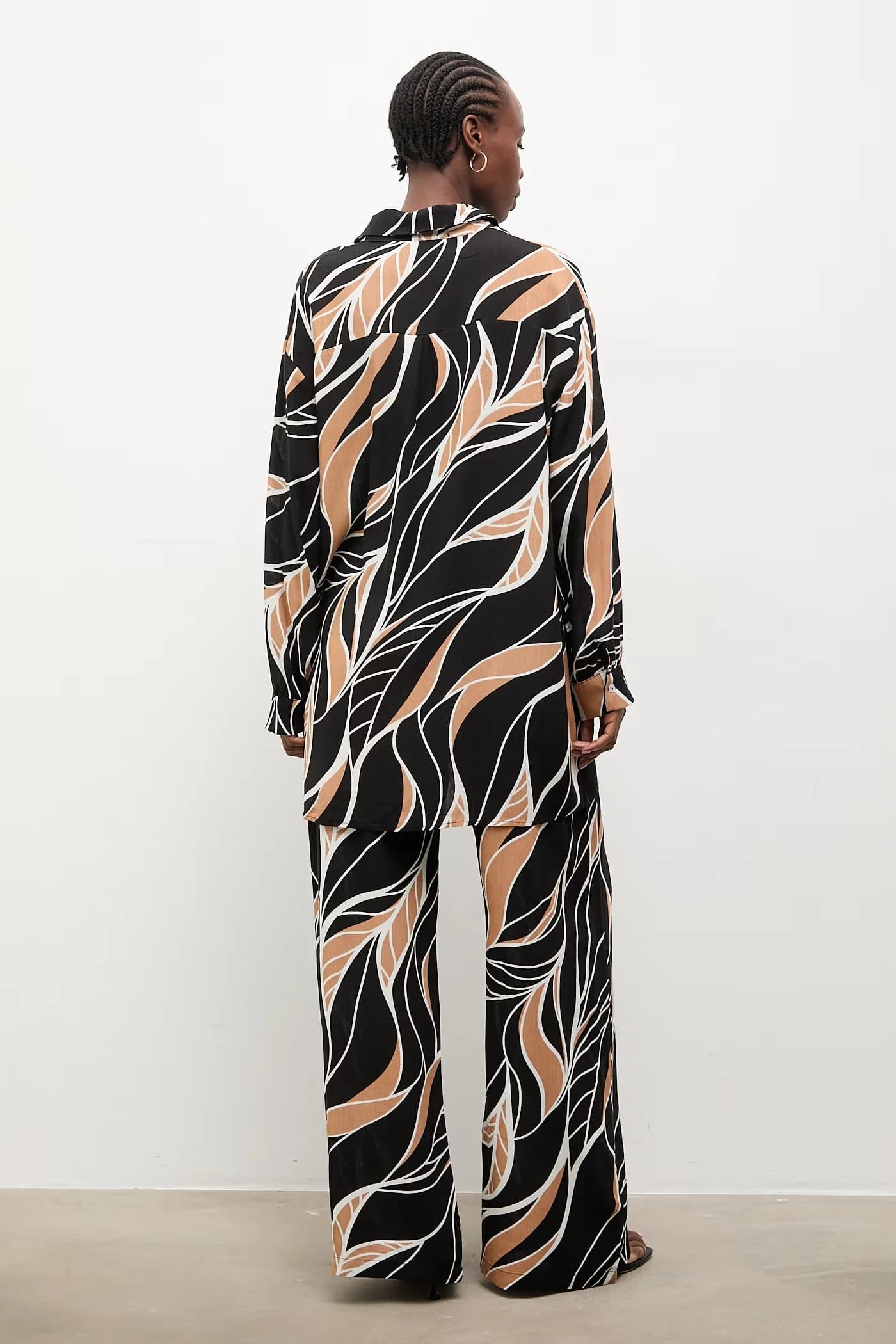 Женский комплект с бельем - фото 4