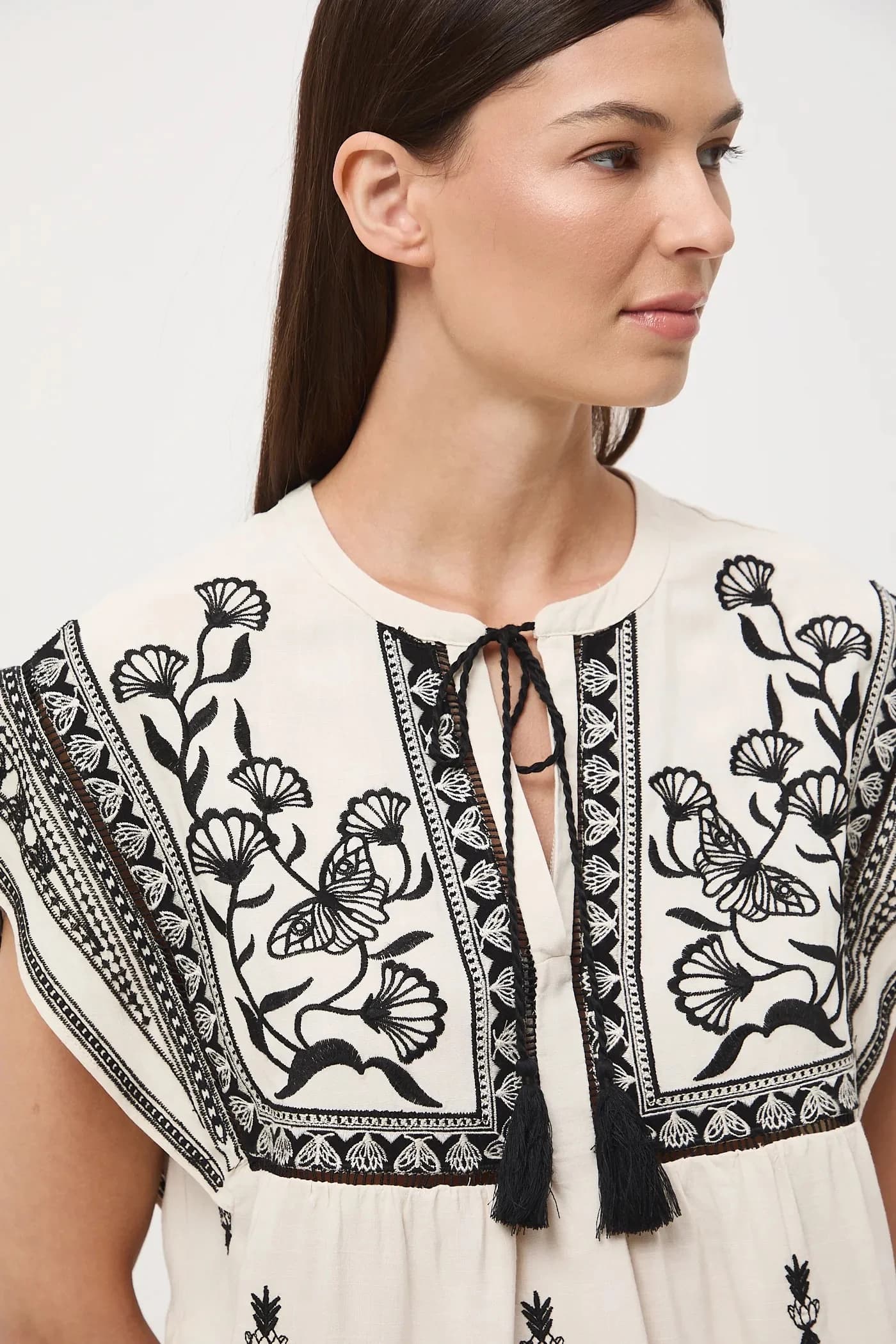 Женская вискозная блузка с рюшами - фото 4