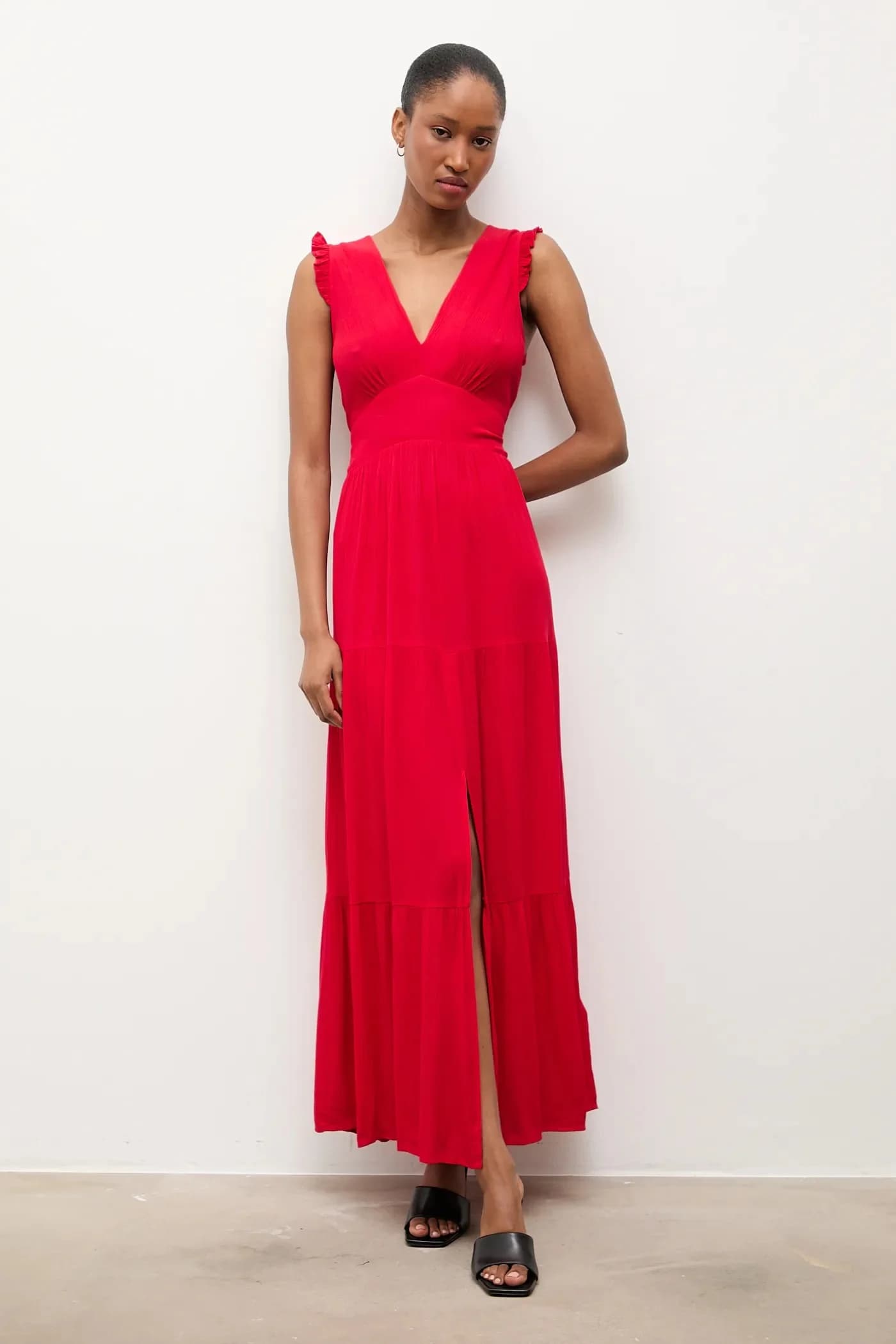 Расклешенное платье из вискозы. - фото 2