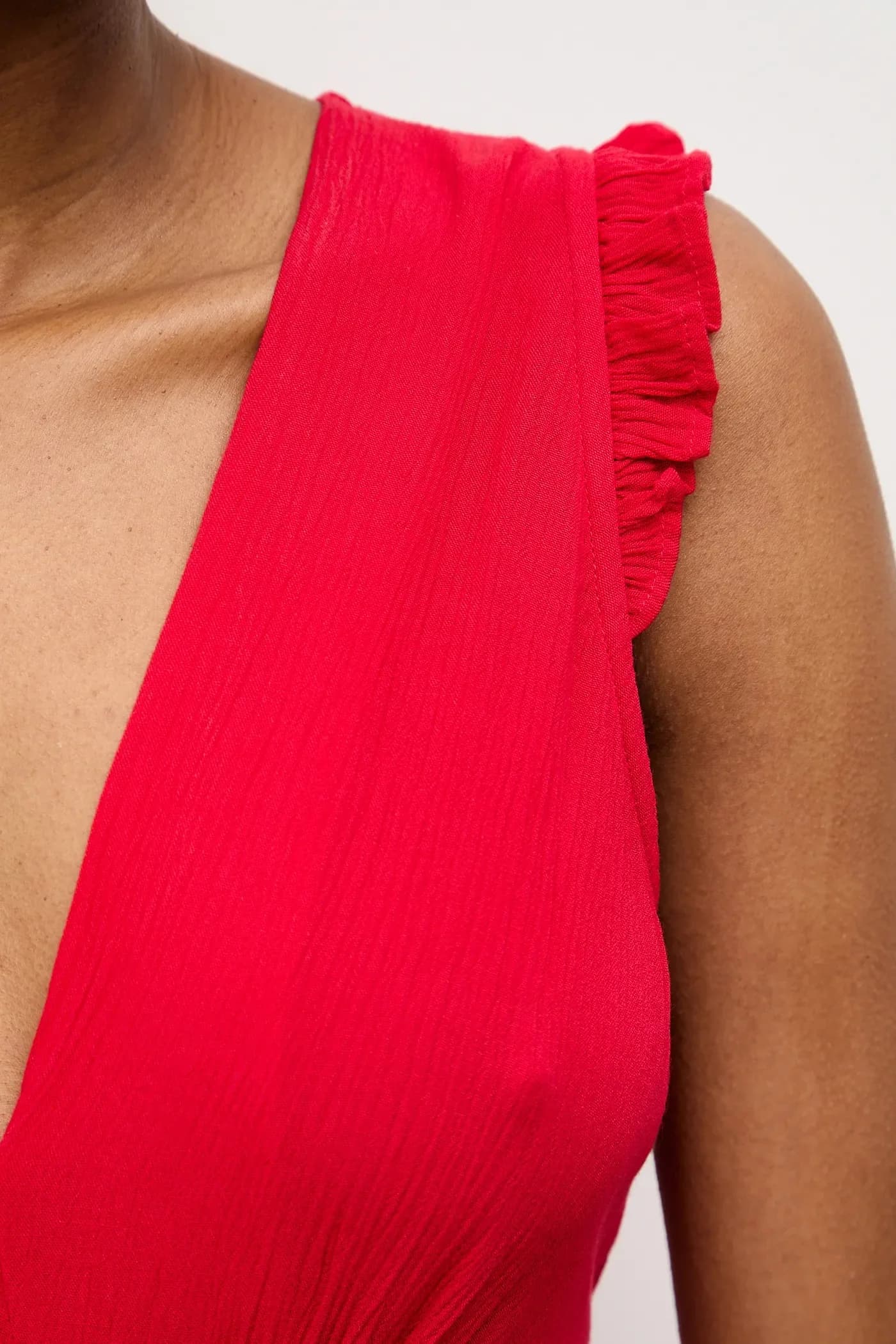 Расклешенное платье из вискозы. - фото 5