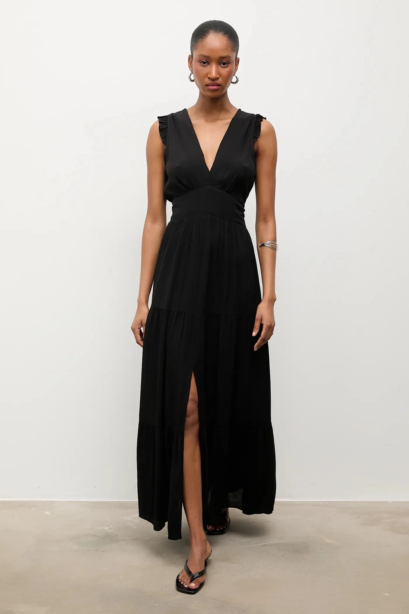 Расклешенное платье из вискозы.