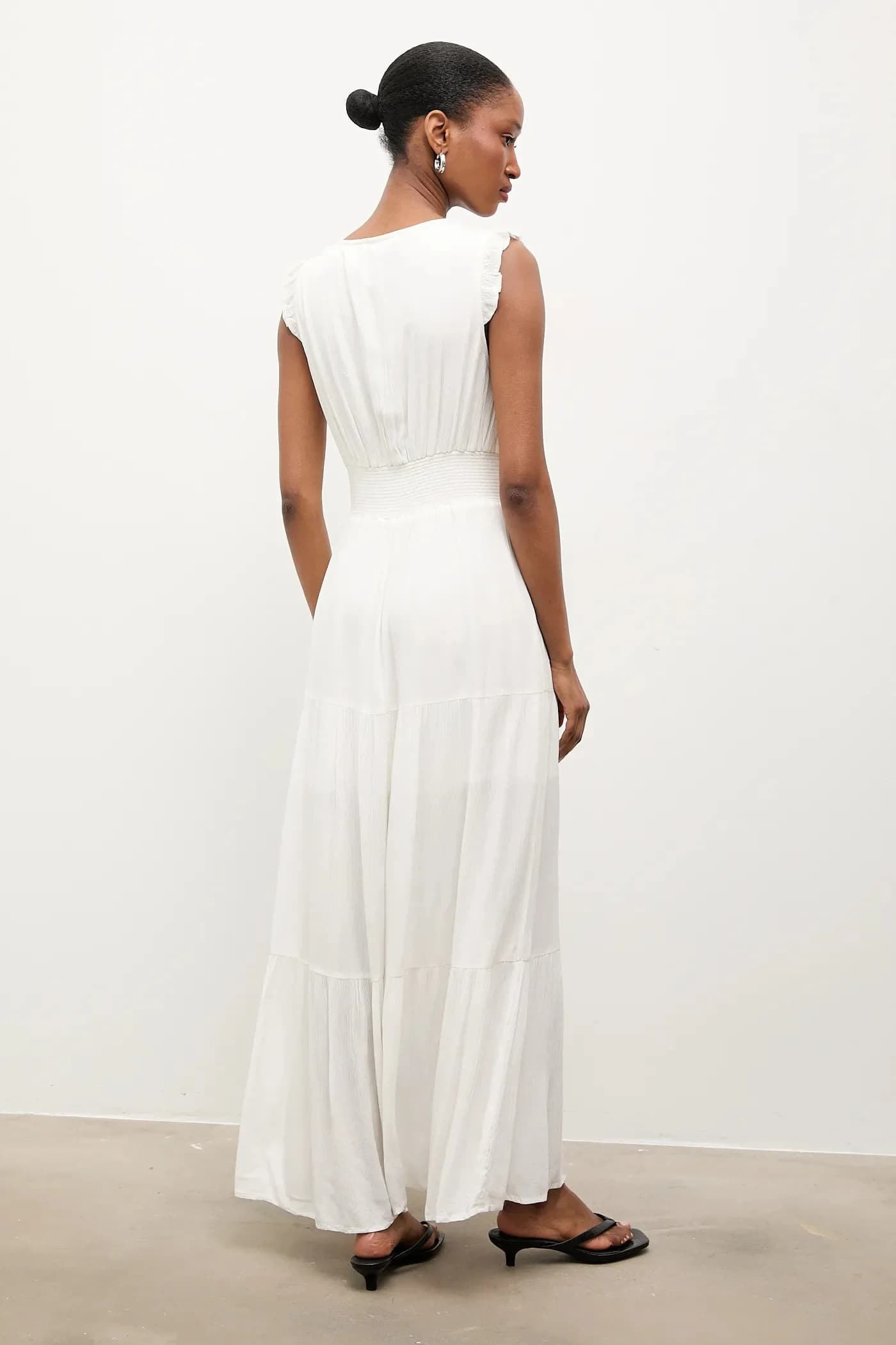 Расклешенное платье из вискозы. - фото 3