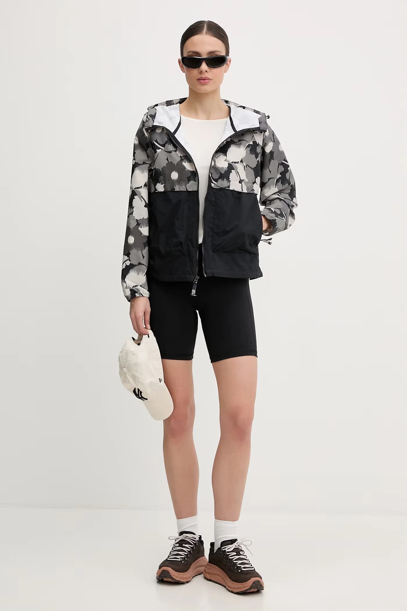 Женская футболка - фото 2