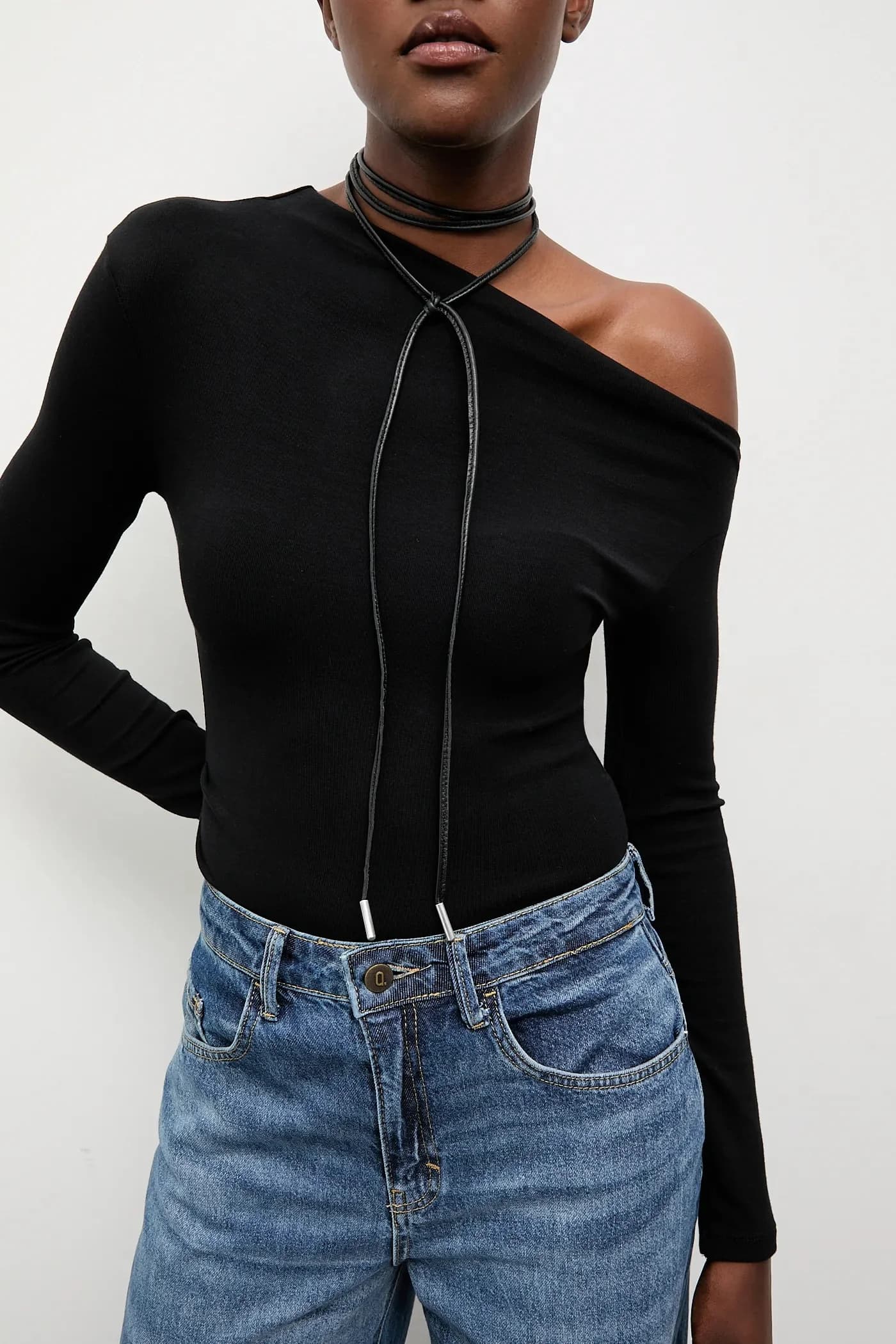 Кожаное колье