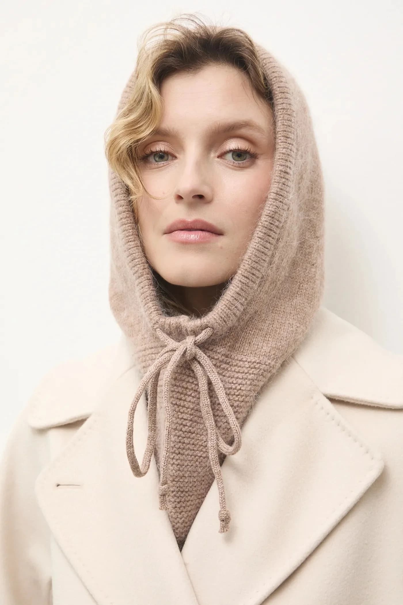 Капюшон с шерстью