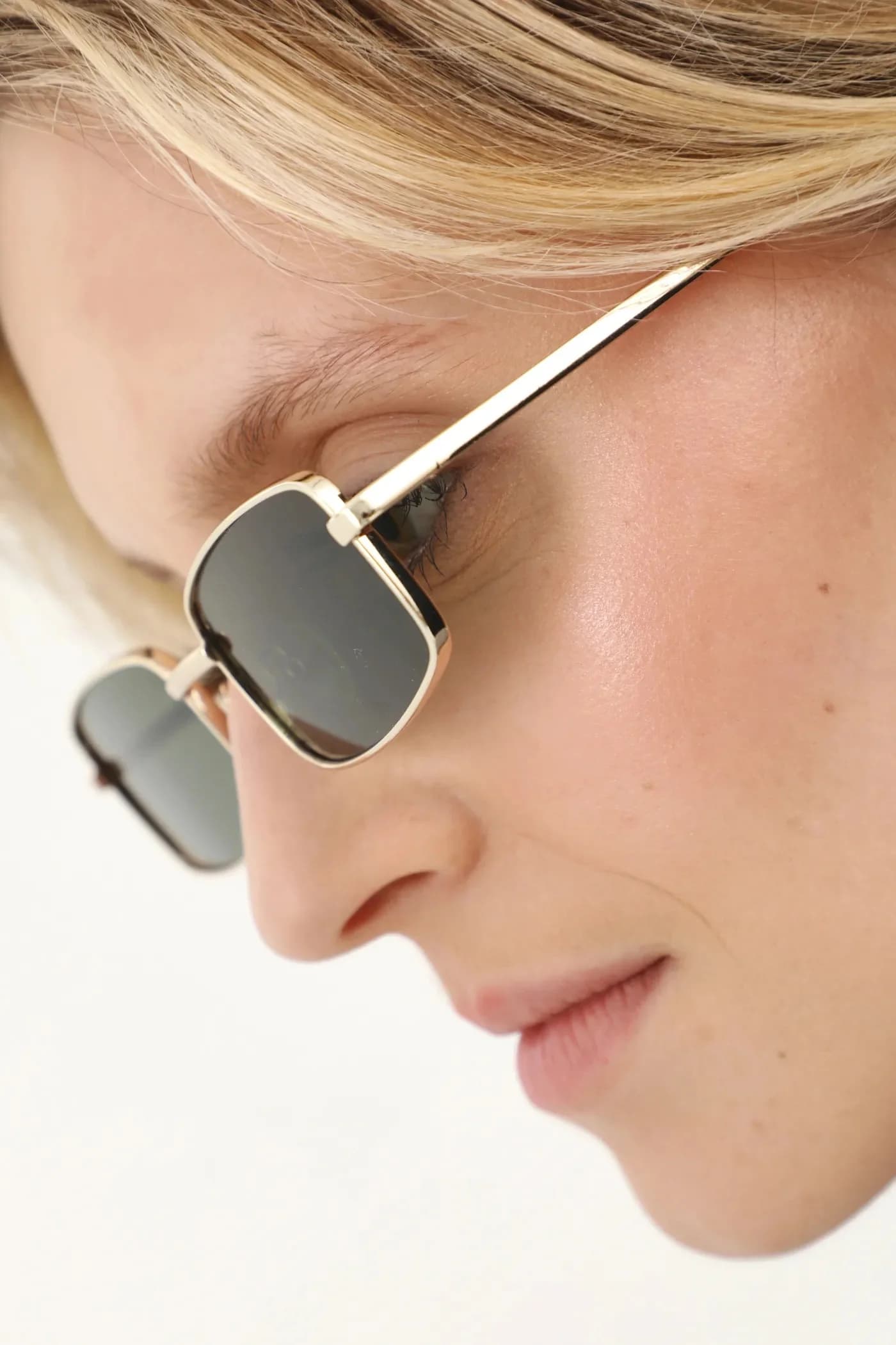 Солнцезащитные очки - фото 5