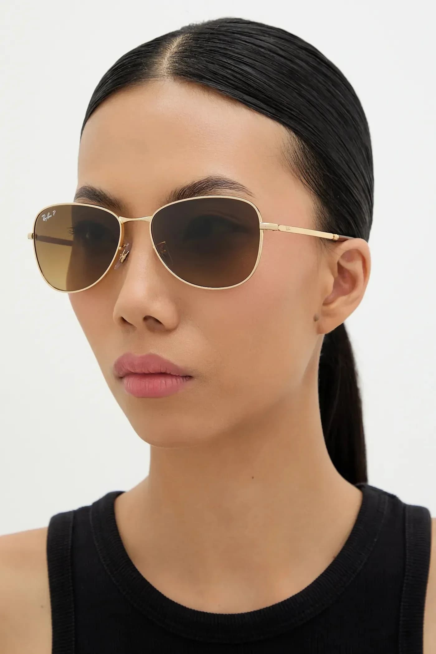 Солнцезащитные очки - фото 3