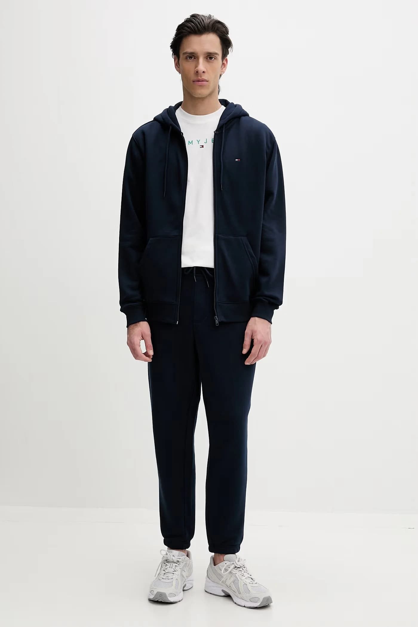 Мужской спортивный костюм из хлопка