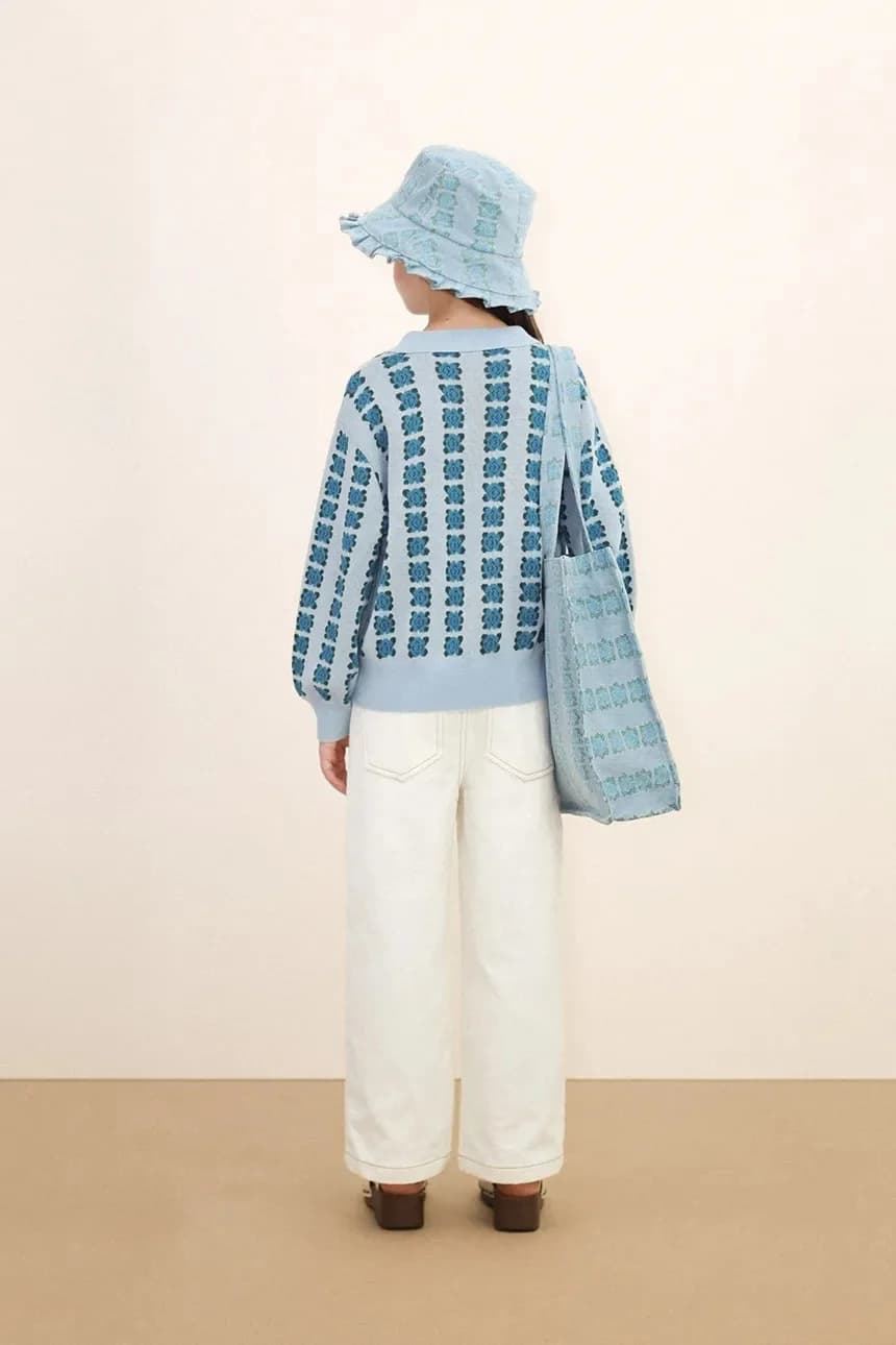 СИНИЕ ДЖИНСЫ С ЦВЕТОЧНЫМ ПРИНТОМ детские джинсы - фото 7