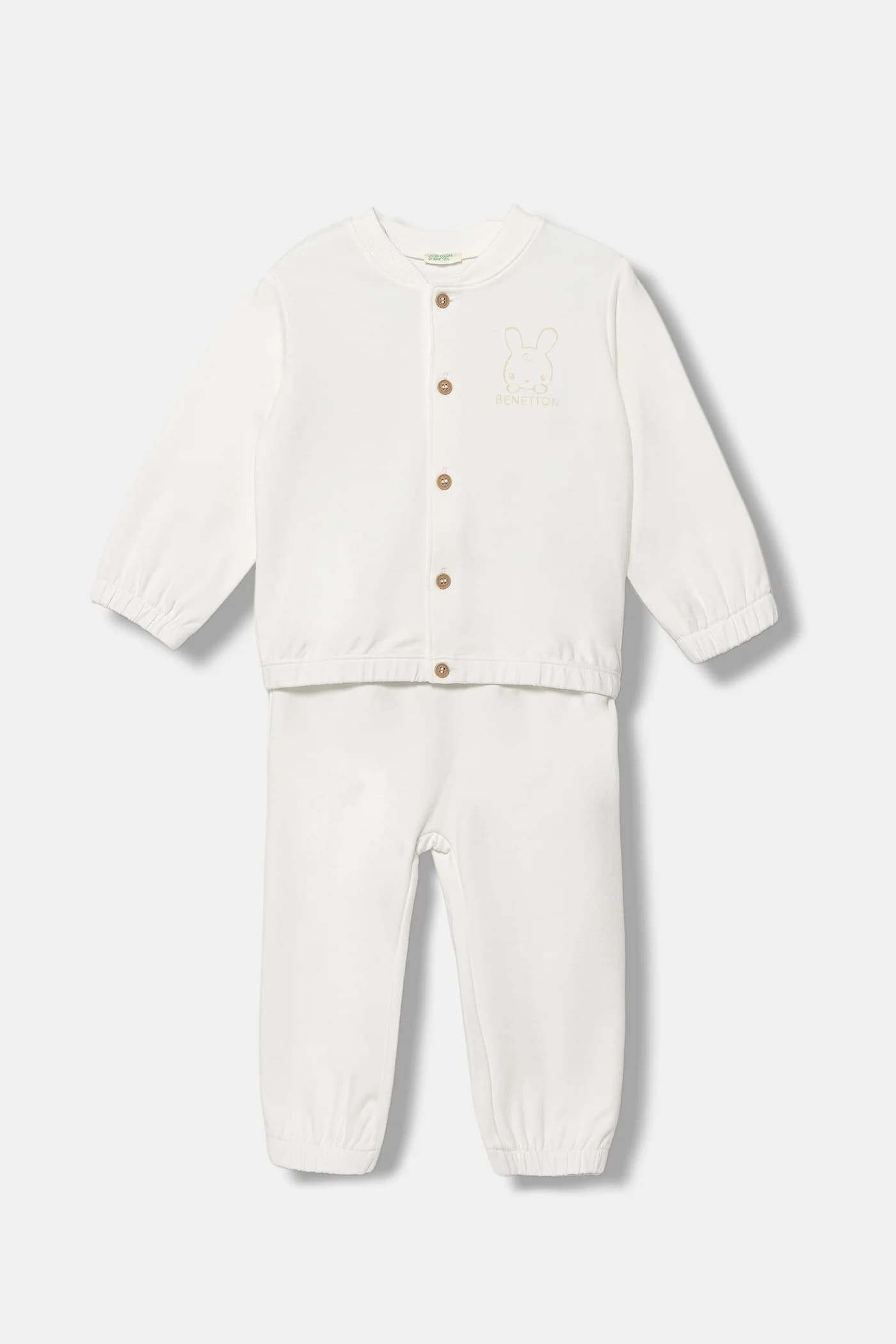 Детский спортивный костюм