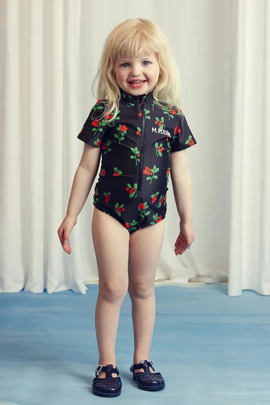 Детский слитный купальник "Брусника"