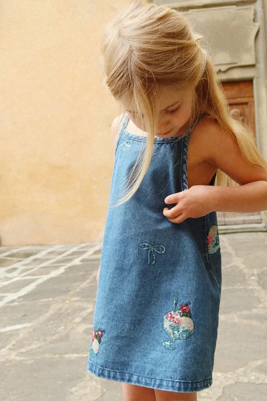 MAGOT ПЛАТЬЕ С ПАЙЕТКАМИ GOTS детское джинсовое платье