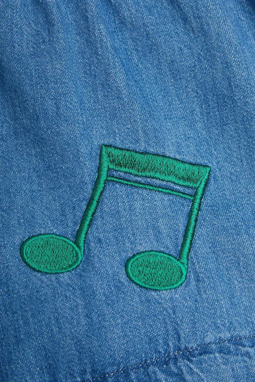 Обратите внимание на детские джинсовые шорты. - фото 4