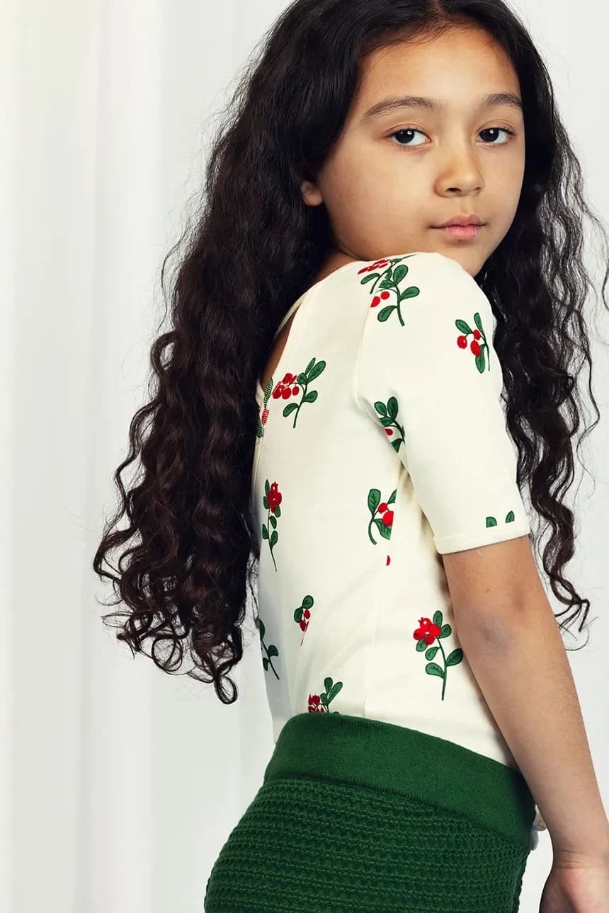 Детская футболка из хлопка «Брусника»