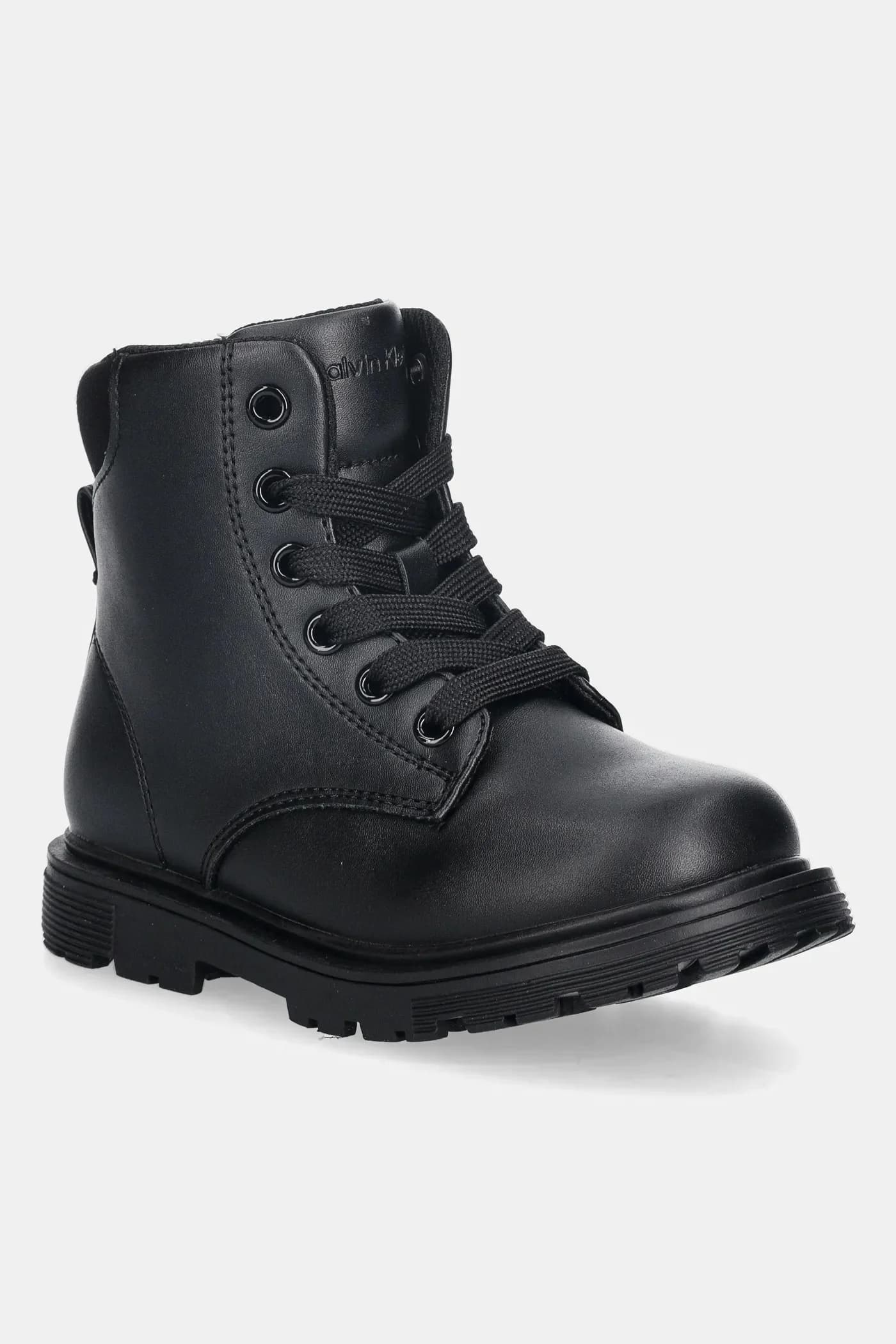 Детские ботинки