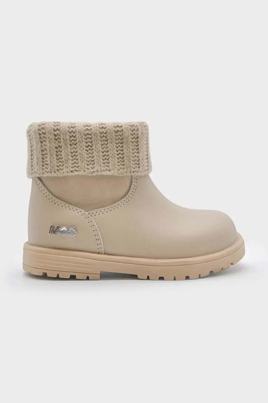 Детские ботинки