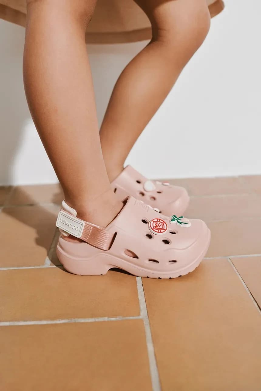 Детские шлепанцы Milas Sandals