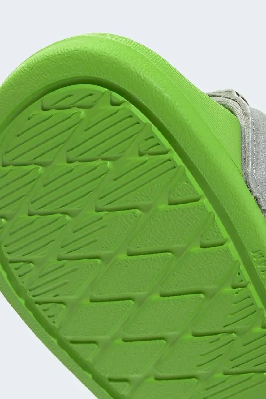 Детские тапочки ADILETTE ESTRAP BUZZ - фото 8
