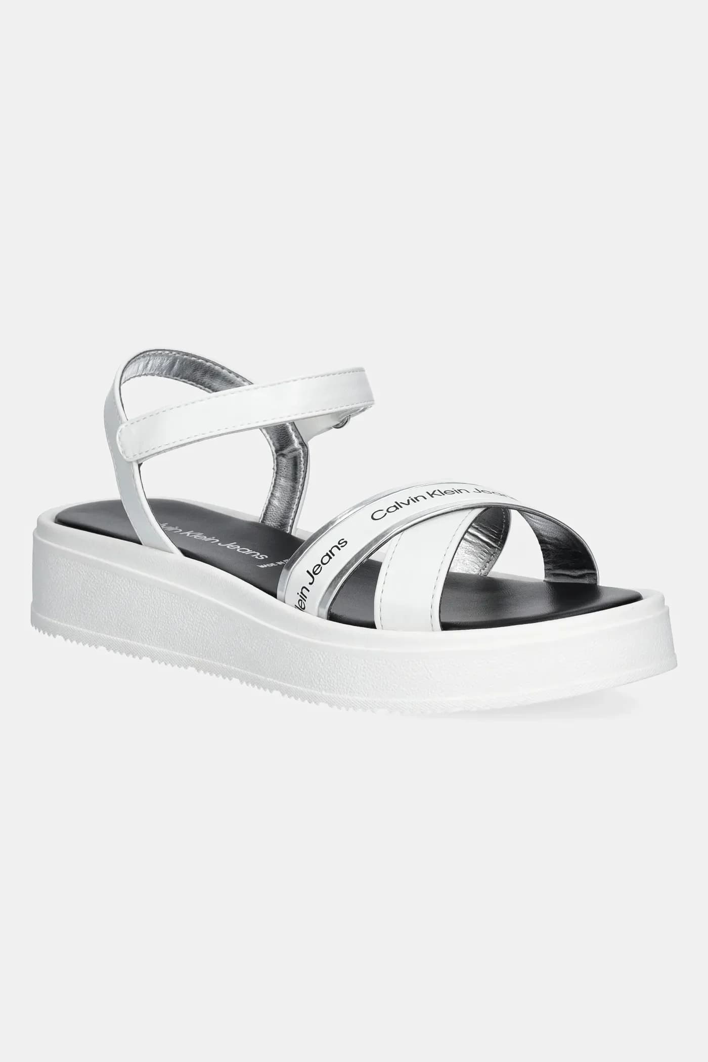 Детские сандалии