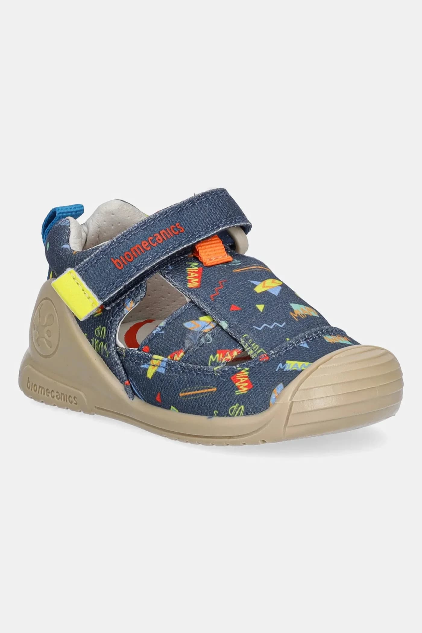 Детские сандалии