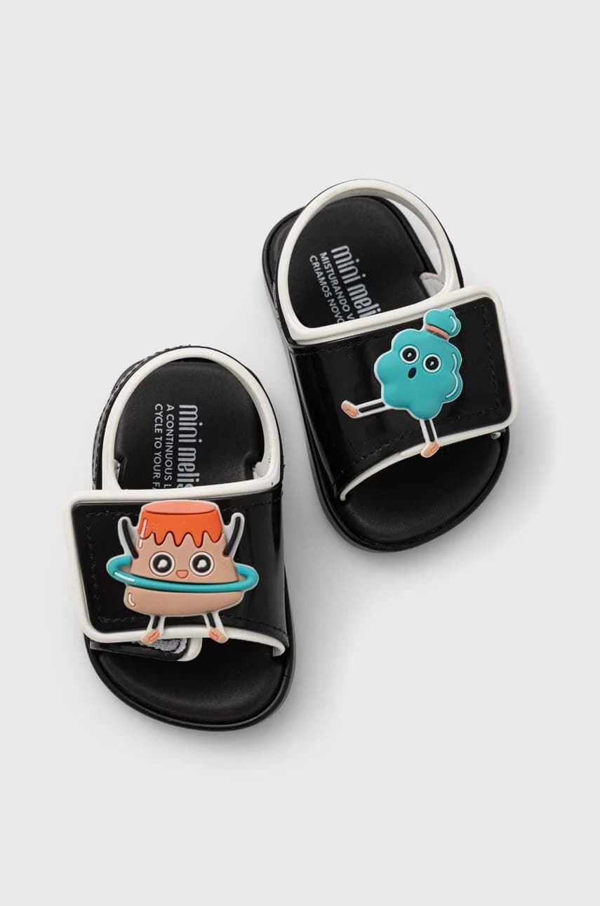 Детские сандалии