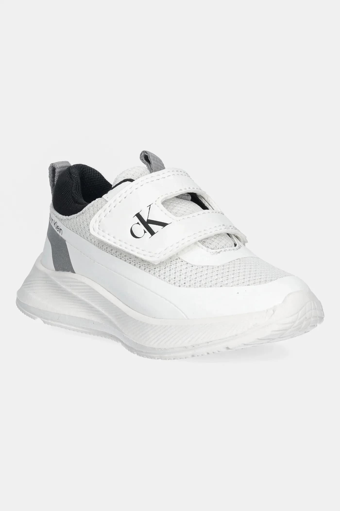 Детские кроссовки