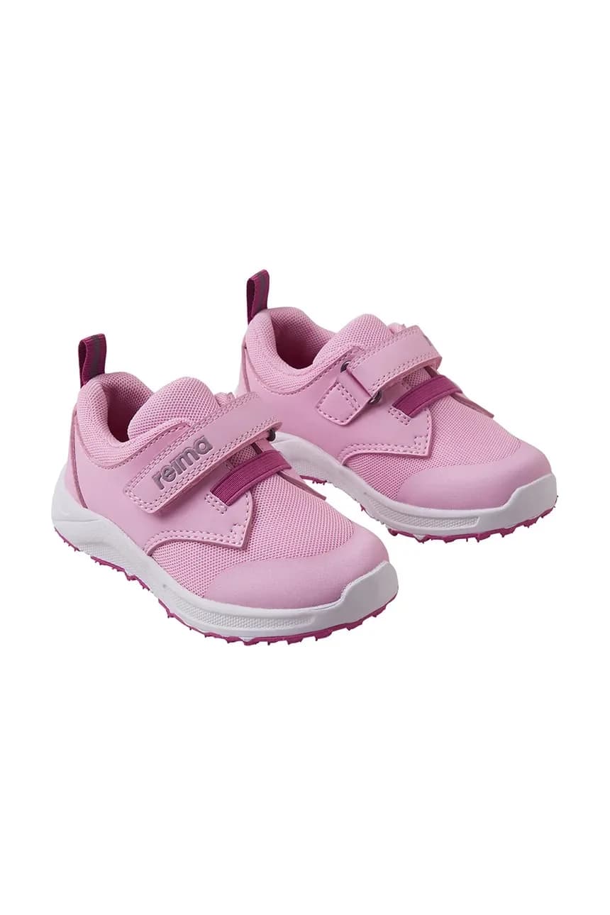 Детские кроссовки