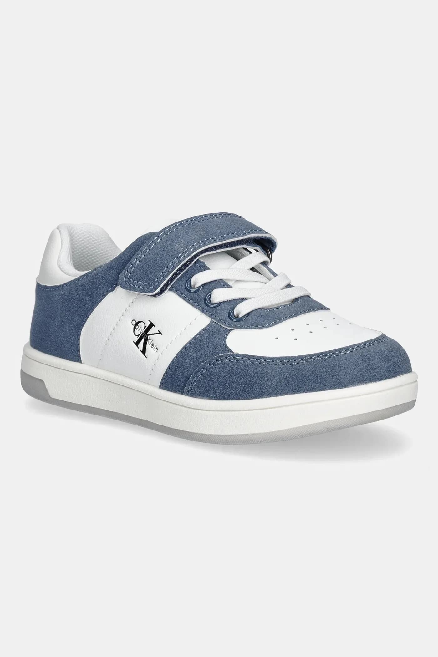 Детские кроссовки