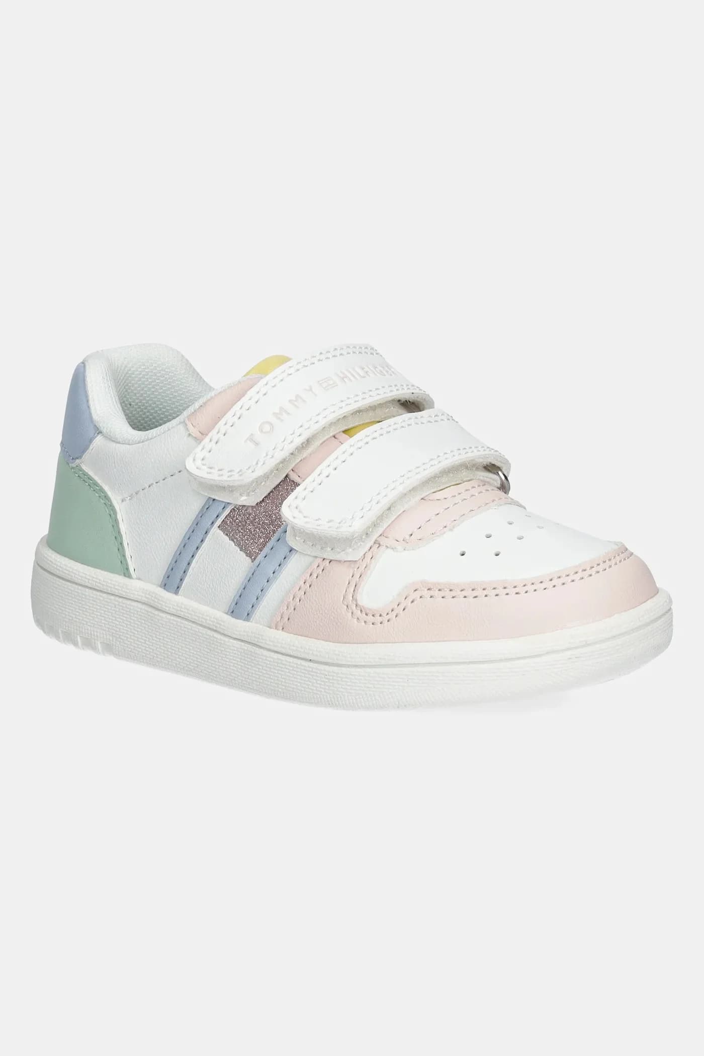 Детские кроссовки