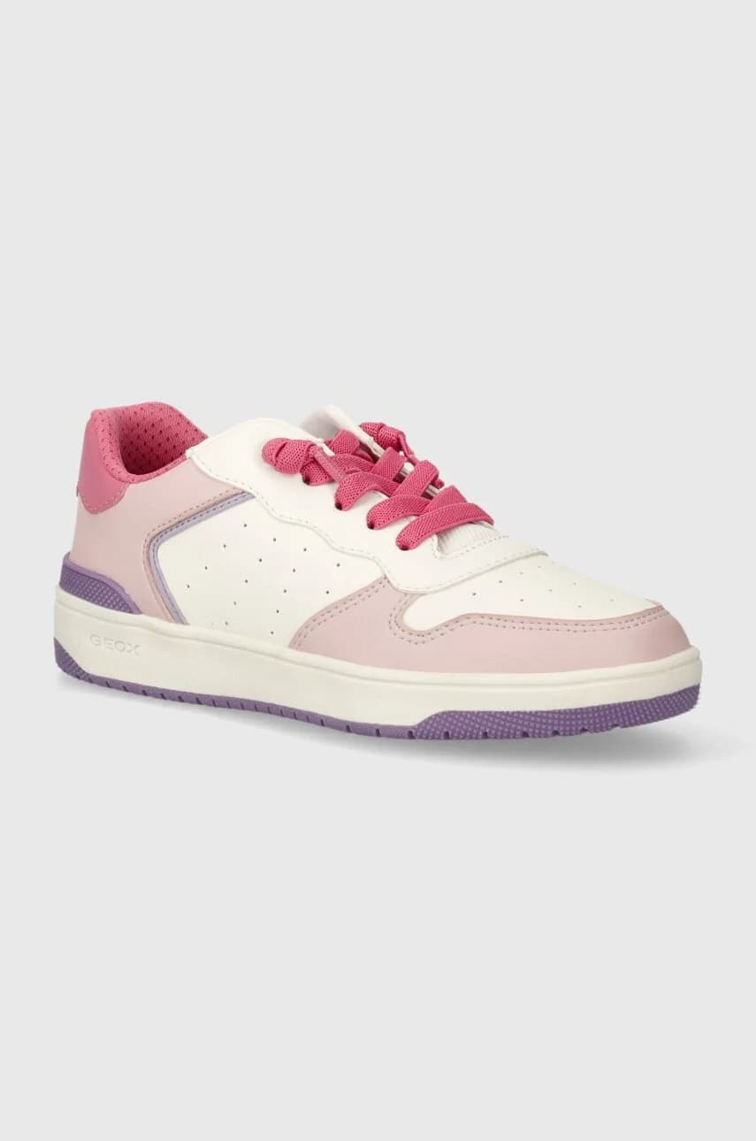 Детские кроссовки