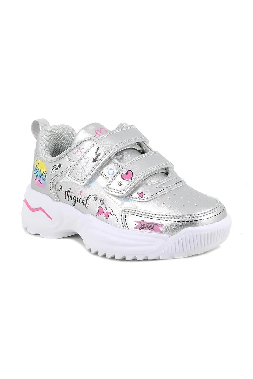 Детские кроссовки