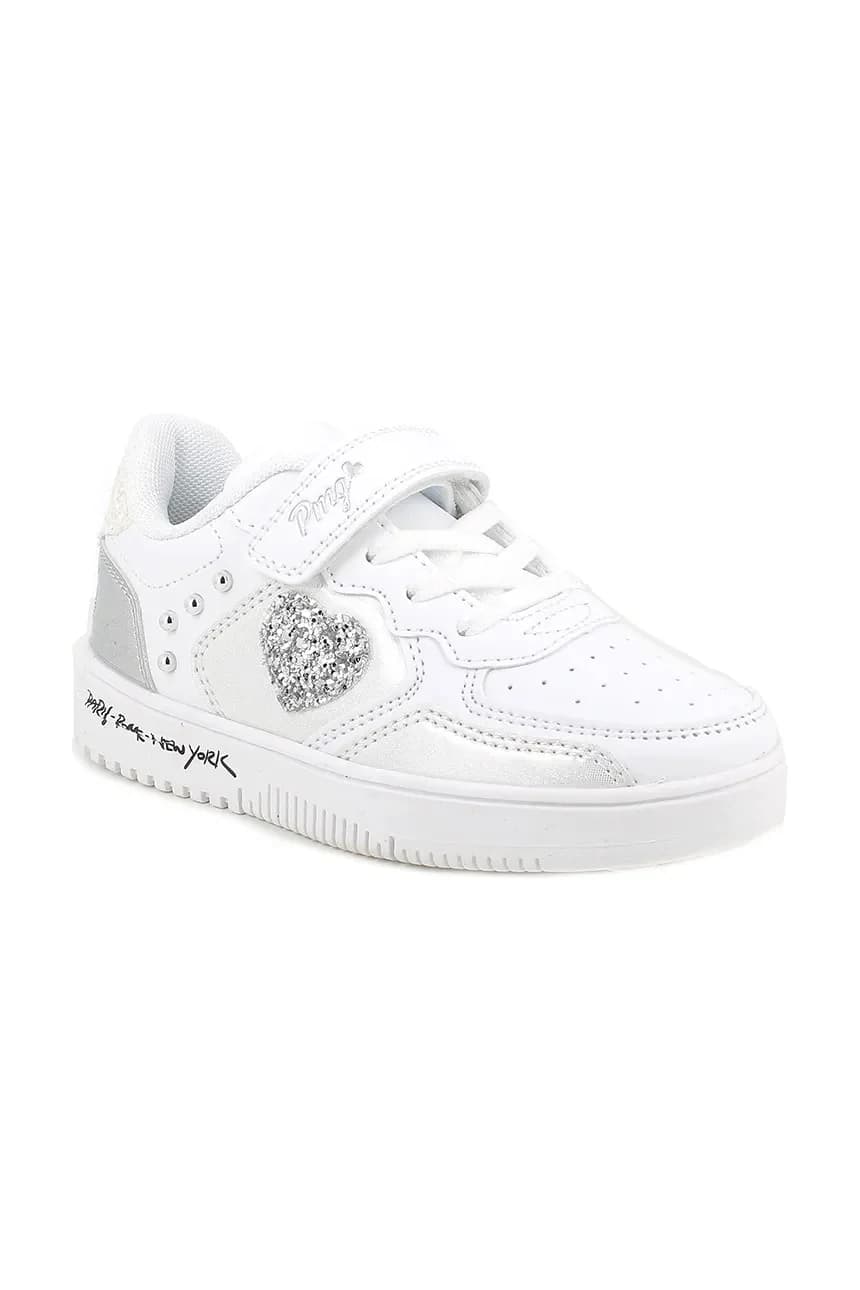 Детские кроссовки