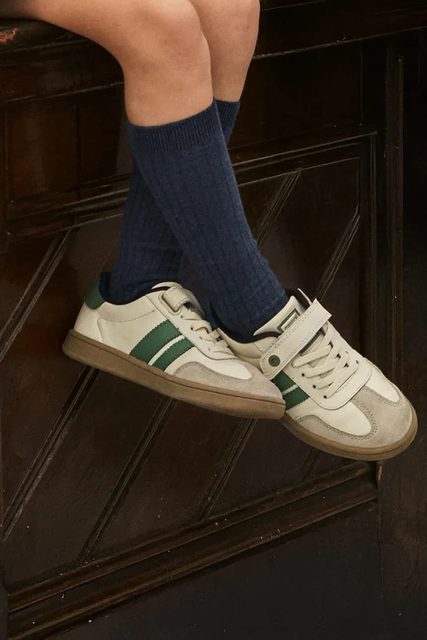 Детские кроссовки