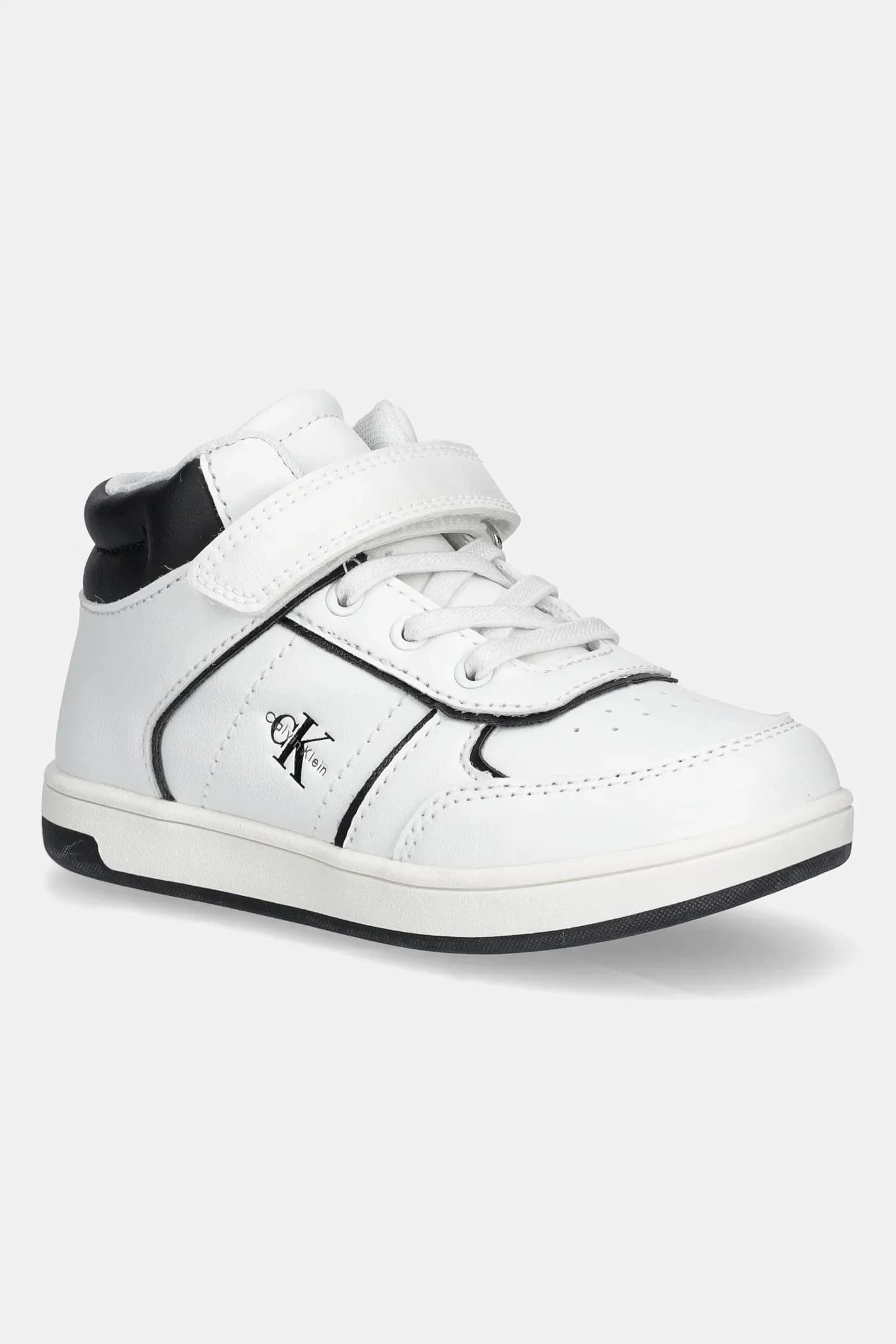 Детские кроссовки