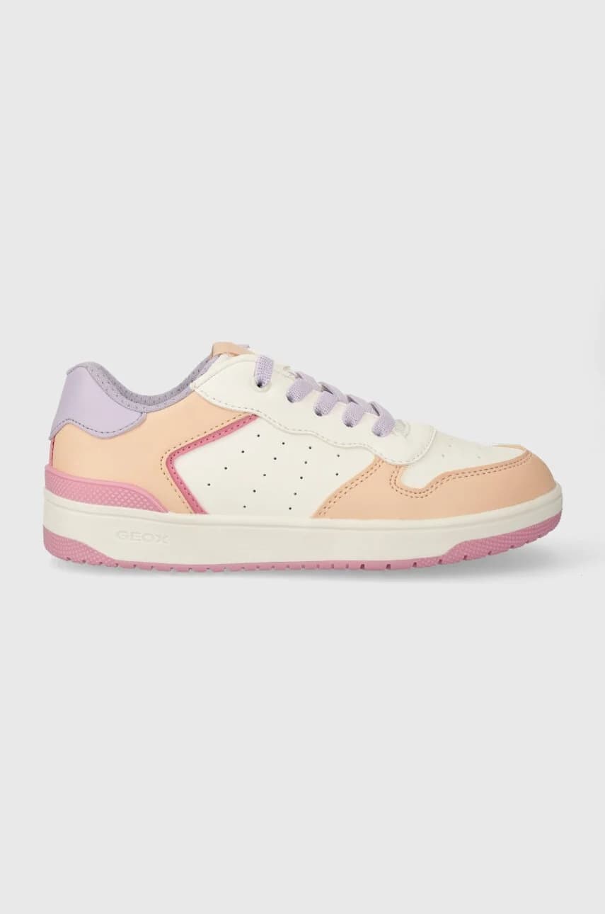 Детские кроссовки