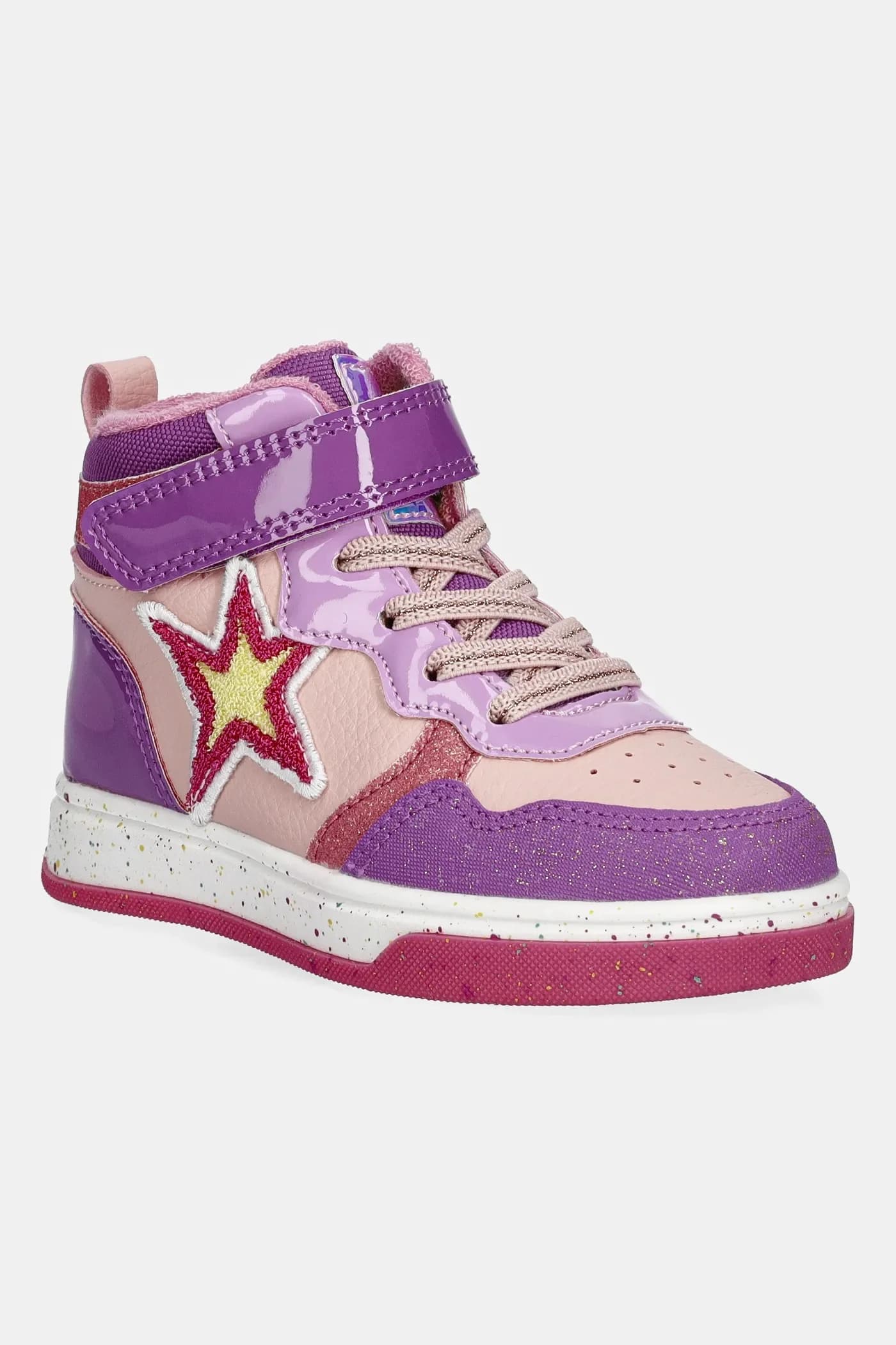 Детские кроссовки