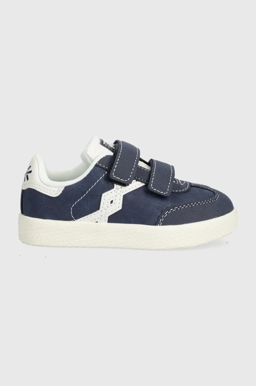 Детские кроссовки