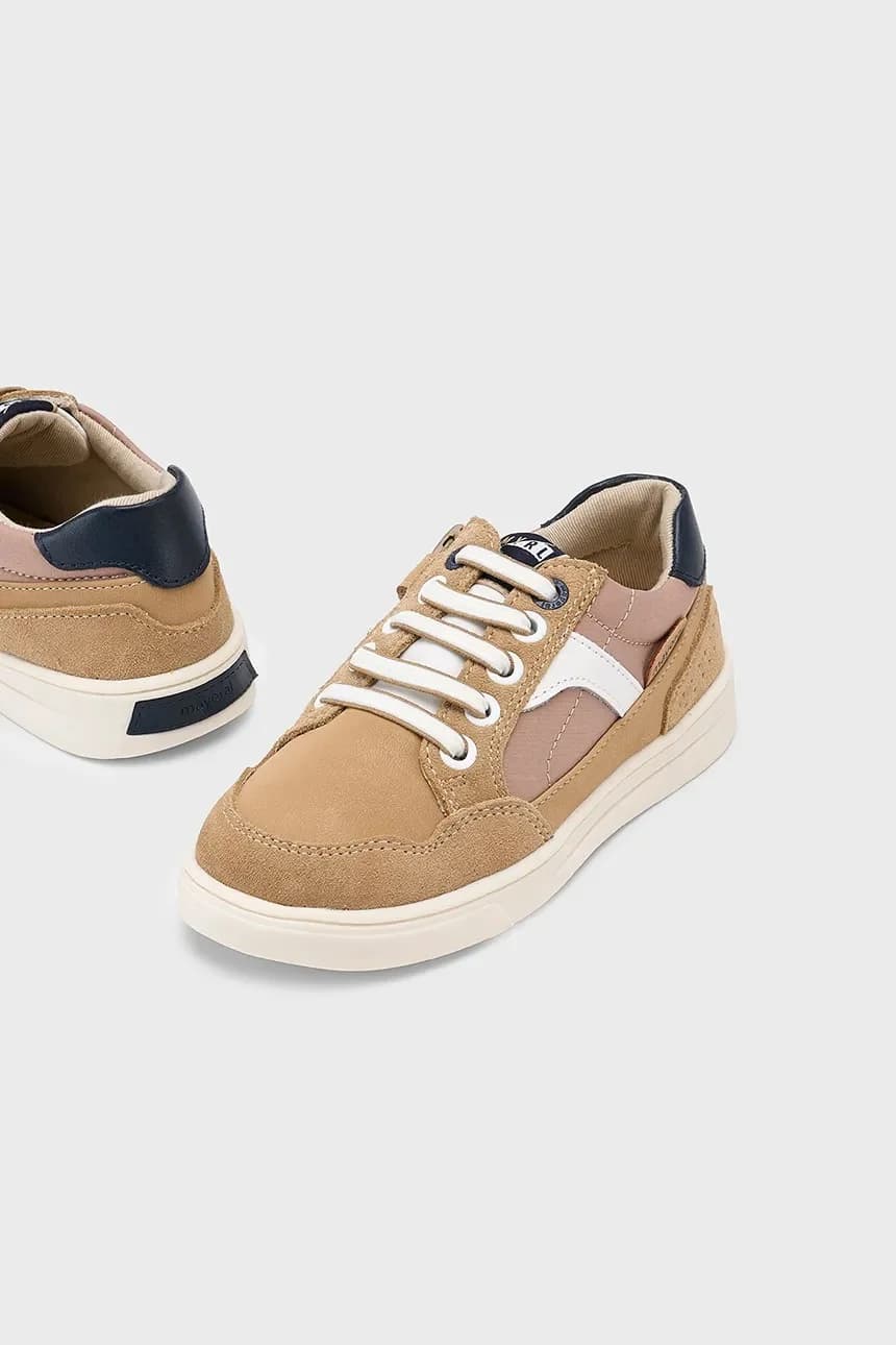 Детские кроссовки